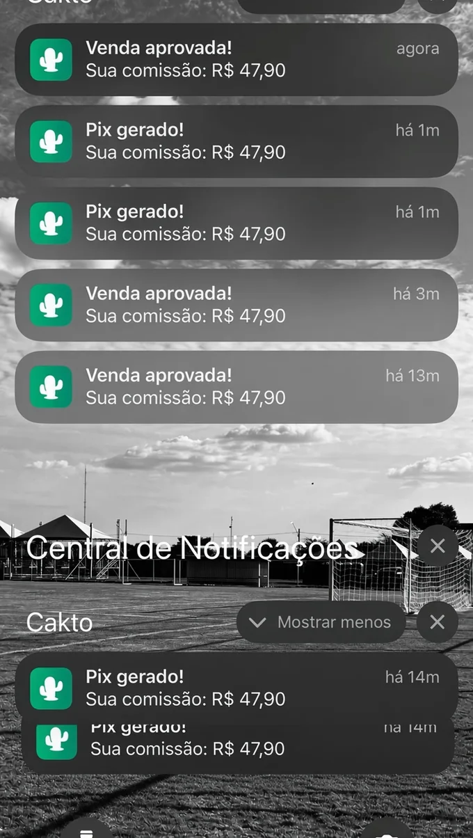 Notificações reais da Cakto mostrando vendas aprovadas e Pix gerados de R$ 47,90